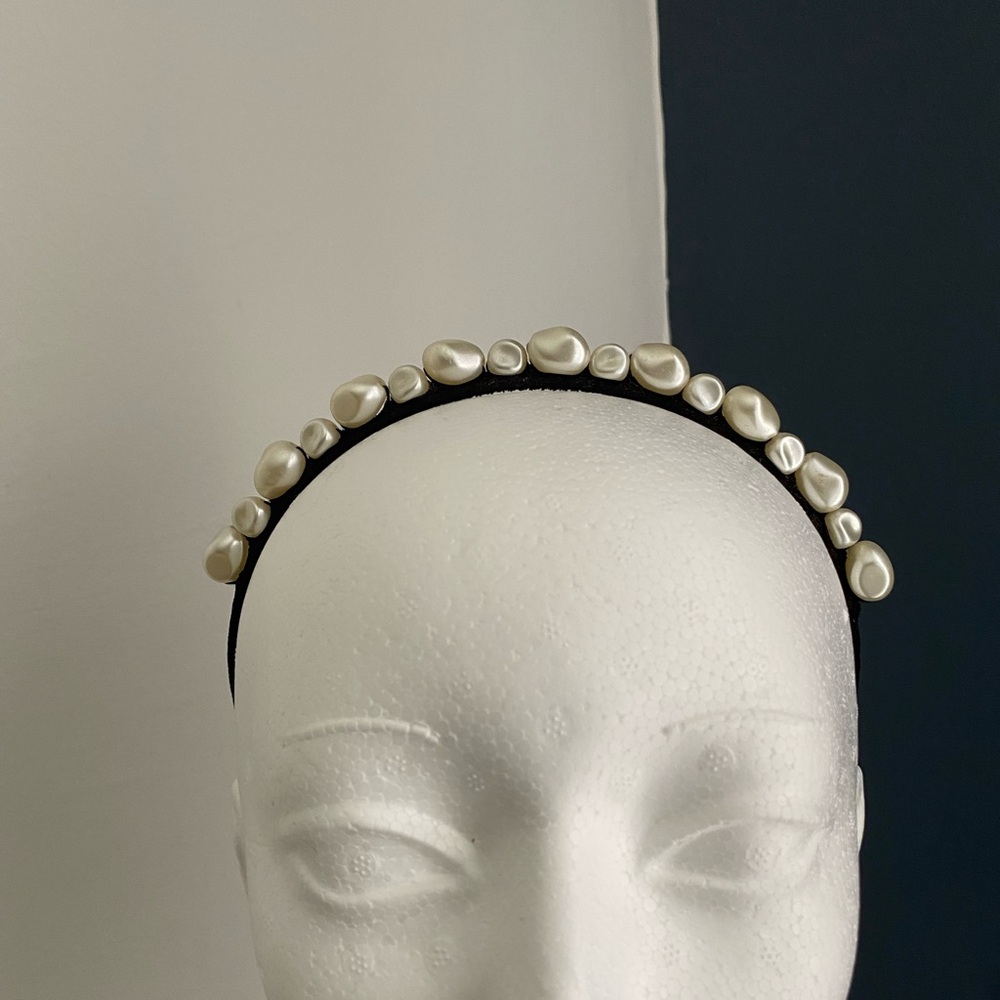 Chic Faux Pearl Headband